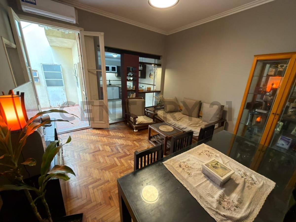 Foto de VENTA - PH 4 AMBIENTES, SIN EXPENSAS CON TERRAZA Y QUINCHO – BOEDO, imagen 3