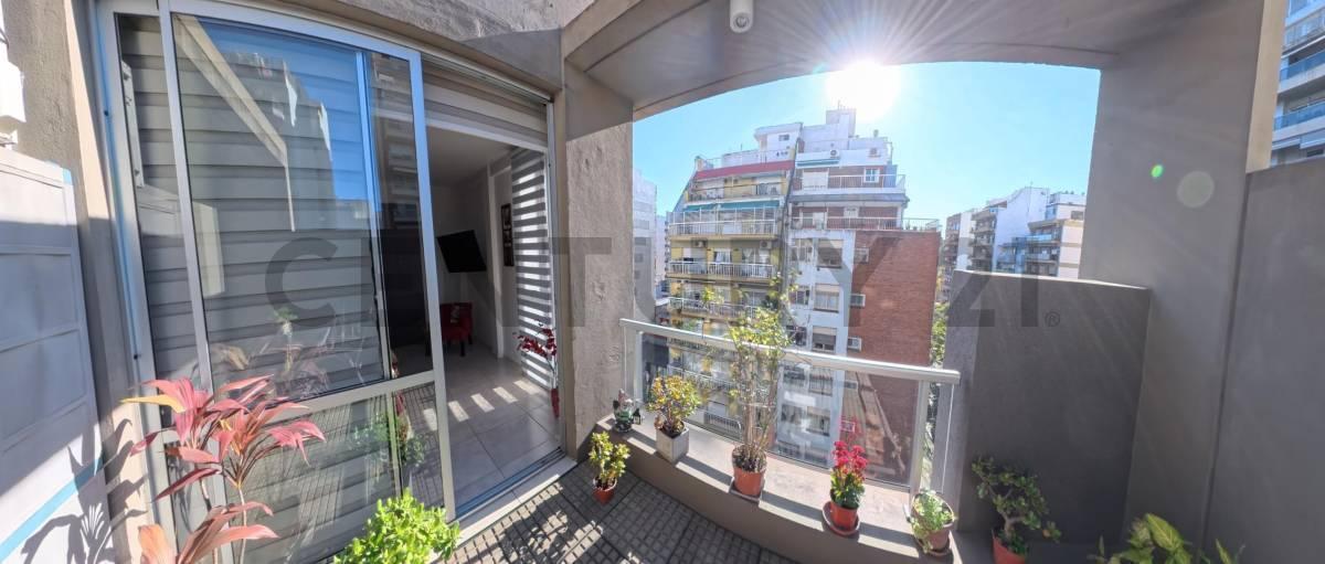 Foto de VENTA - Departamento de 2 Ambientes con Balcón, Placard Vestidor y, imagen 1