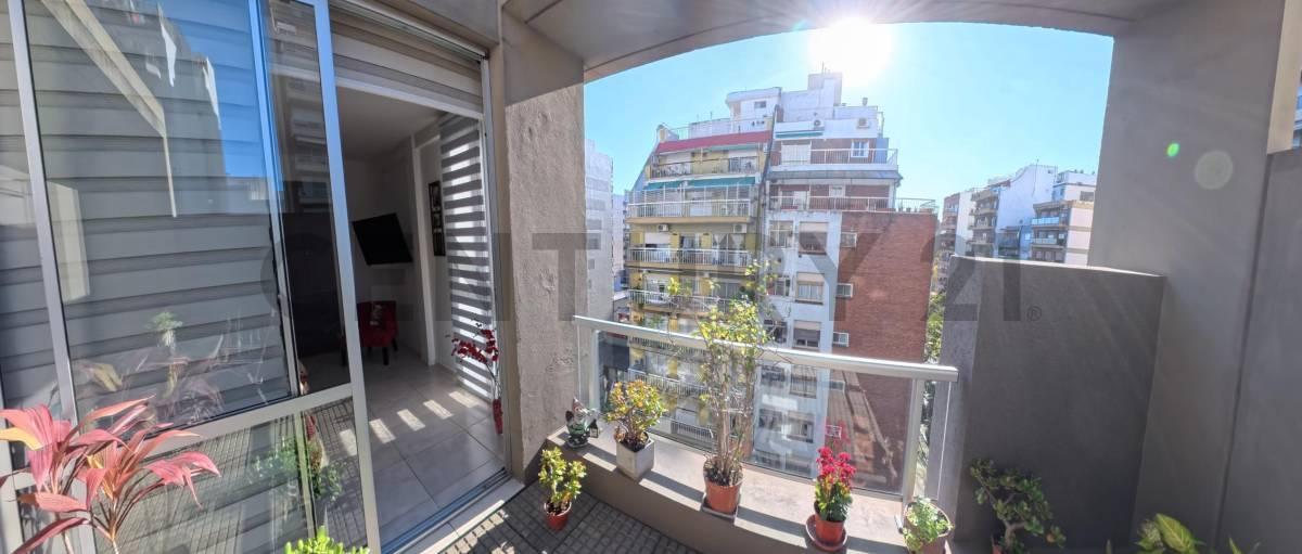 Foto de VENTA - Departamento de 2 Ambientes con Balcón, Placard Vestidor y, imagen 3