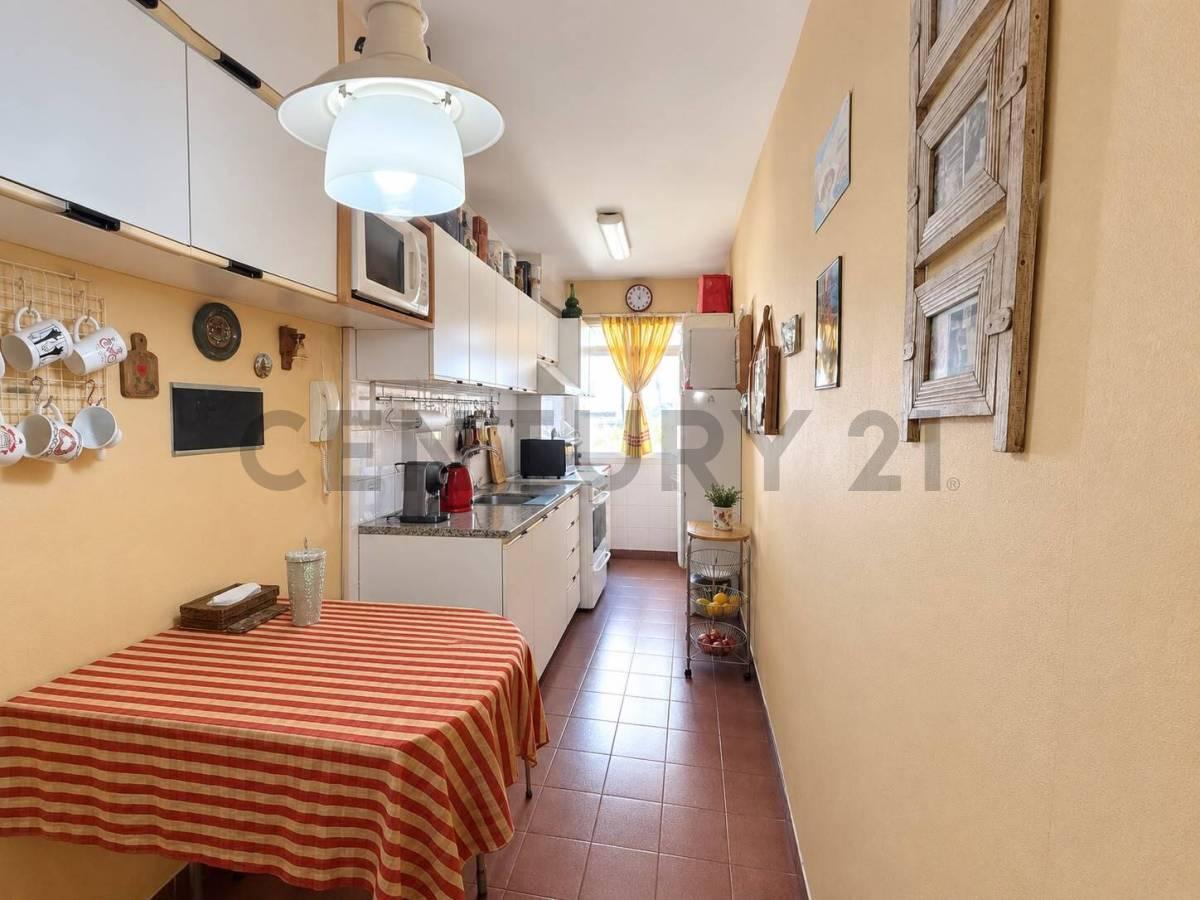 Foto de VENTA - 4 AMBIENTES EN VENTA LUMINOSO - ALMAGRO, imagen 4