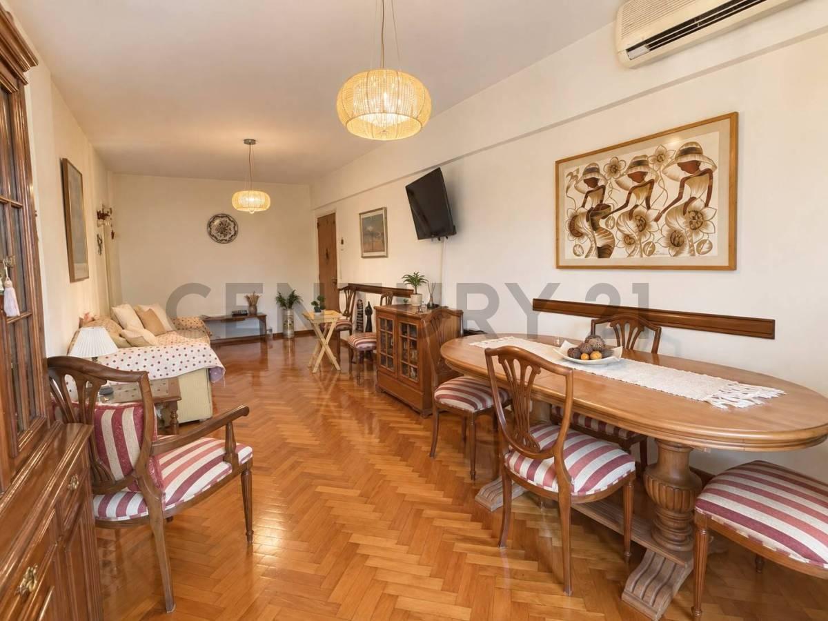 Foto de VENTA - 4 AMBIENTES EN VENTA LUMINOSO - ALMAGRO, imagen 2