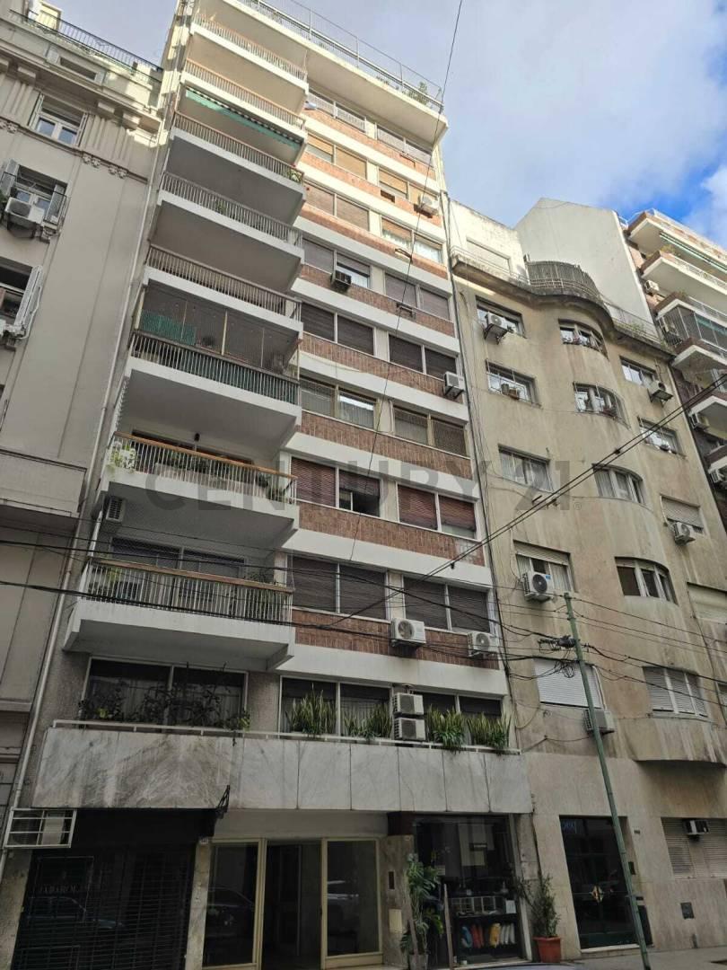 Foto de VENTA - ELEGANTE PISO EN RECOLETA, 4 AMBIENTES CON DEPENDENCIA, imagen 1
