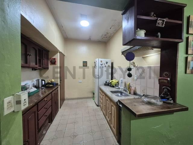 Foto de CASA EN VENTA CUATRO AMBIENTES EN CASTELAR, imagen 1