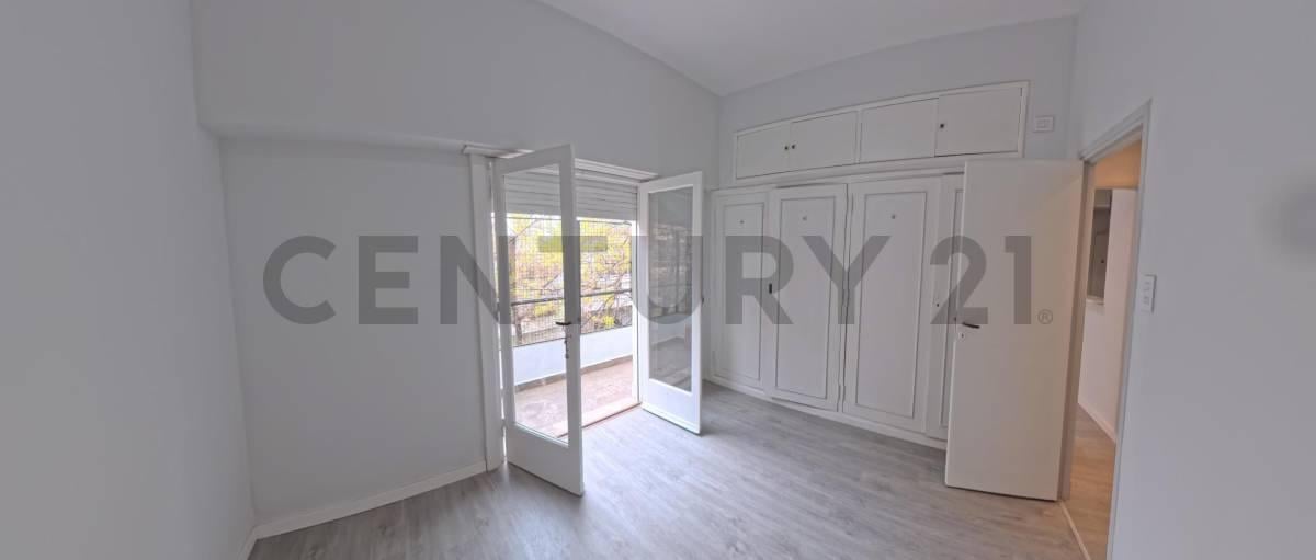 Foto de Venta Departamento Reciclado a Nuevo de 3 Ambientes al Frente — Moldes, imagen 5