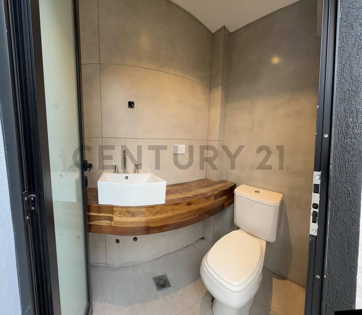 Foto de Casa de 4 ambientes y piscina en Barrio Privado Santa Rita, imagen 5