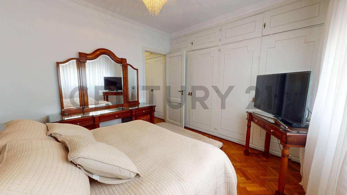 Foto de VENTA DEPARTAMENTO 4 AMBIENTES EN RECOLETA CON DEPENDENCIA, imagen 4