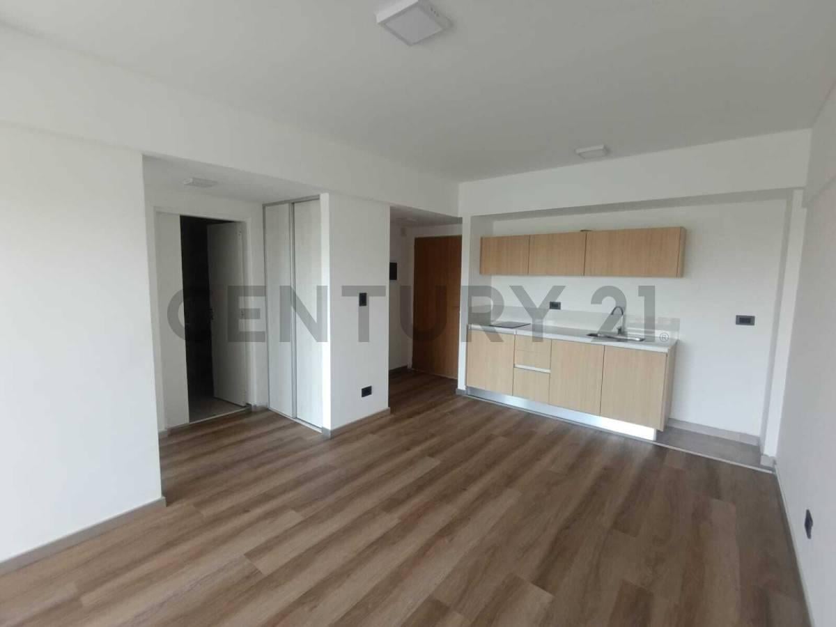 Foto de DEPARTAMENTO DOS AMBIENTES EN VENTA 8vo piso EN VILLA DEL PARQUE, imagen 1