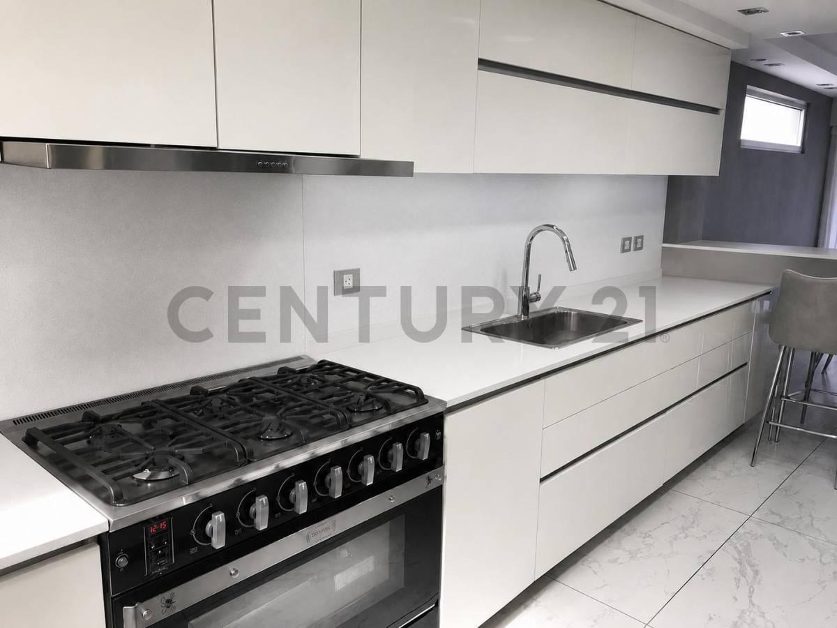 Foto de VENTA - Dúplex de categoría de 5 amb con terraza y parrilla - Flores, imagen 2