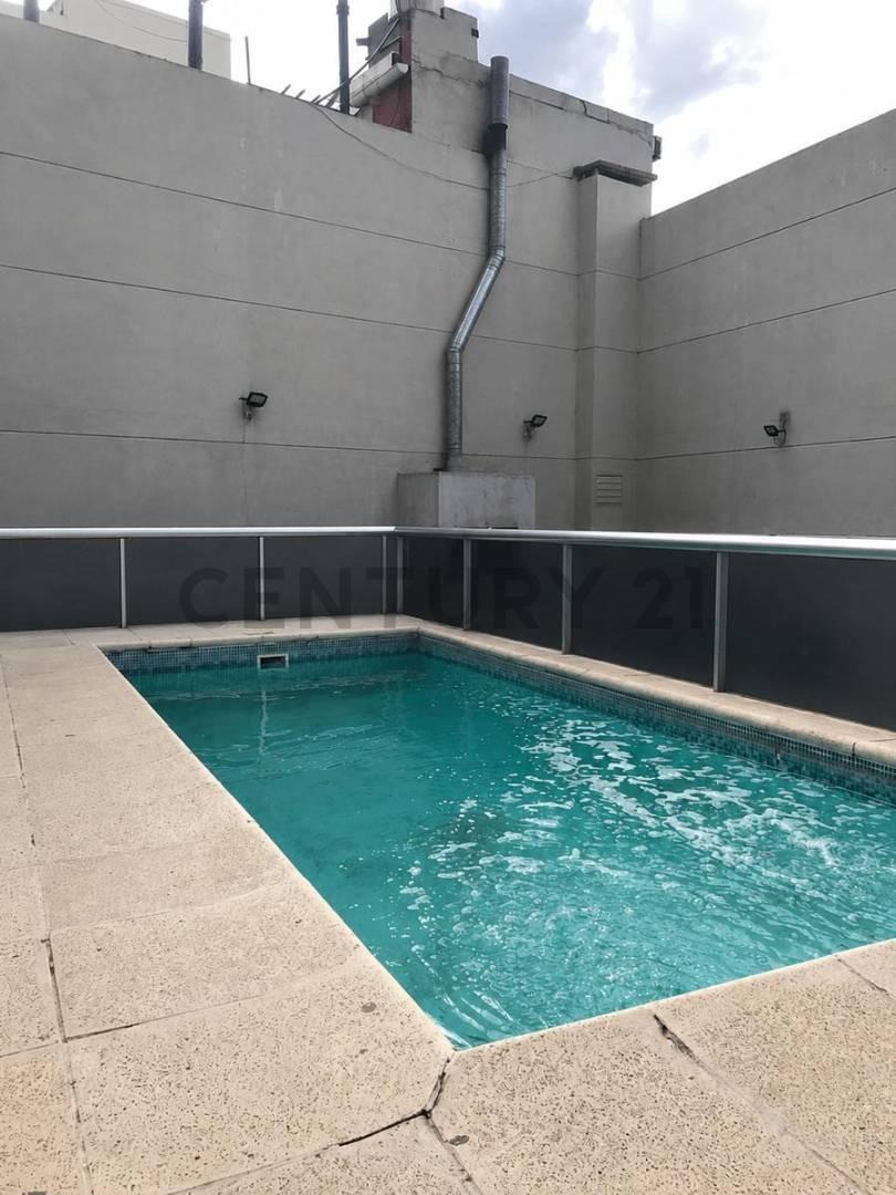 Foto de VENTA - Dúplex de categoría de 5 amb con terraza y parrilla - Flores, imagen 3