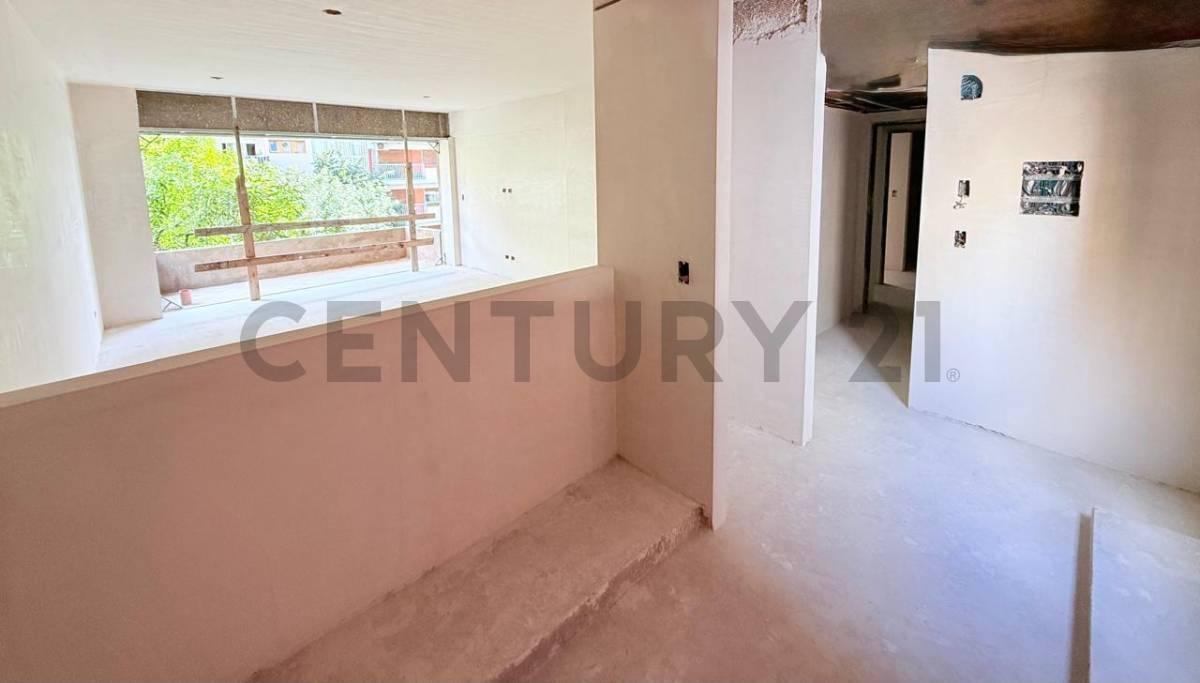 Foto de TRES AMBIENTES EN VENTA CABALLITO SUR -OPCIONAL COCHERA - ENTREGA MAYO, imagen 2