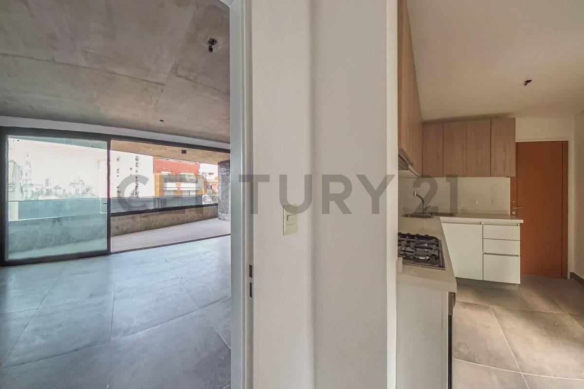 Foto de VENTA CUATRO AMBIENTES CON DEPENDENCIA Y COCHERA, imagen 1