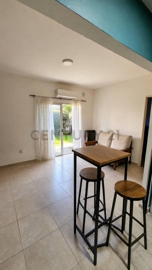 Foto de VENTA - Departamento 2 ambientes con Jardín, Parrilla, Pileta y Cochera, imagen 5