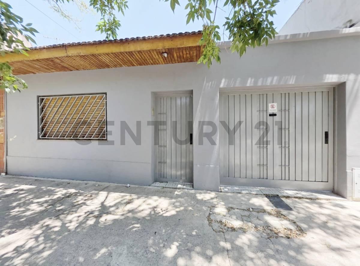 Foto de CASA EN VENTA PARQUE CHAS, imagen 1