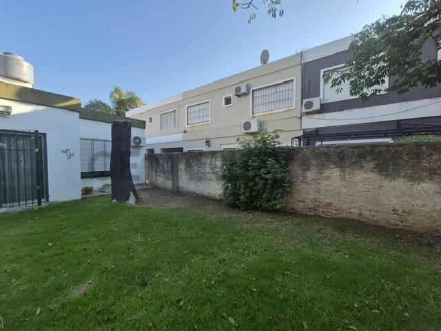 Foto de CASA EN VENTA CUATRO AMBIENTES EN CASTELAR, imagen 1