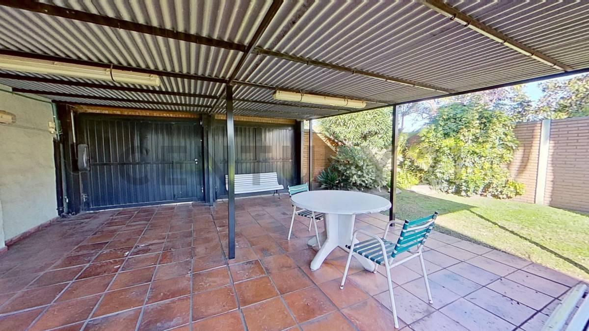 Foto de Venta Casa de 6 ambientes sobre LOTE doble, en Castelar, imagen 2