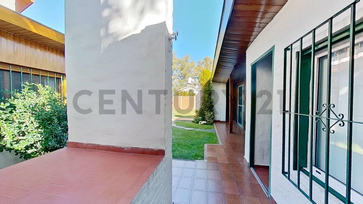 Foto de Venta Casa de 6 ambientes sobre LOTE doble, en Castelar, imagen 5