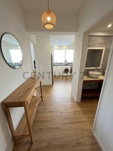 Foto de 2 AMBIENTES EN VENTA CON BALCÓN Y COCHERA - MUY LUMINOSO - PARQUE, imagen 2