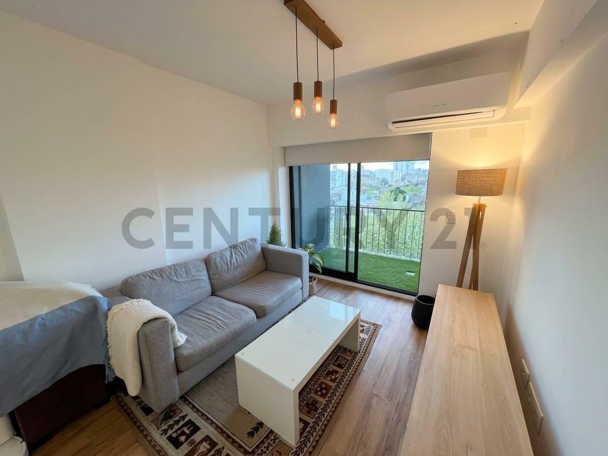 Foto de 2 AMBIENTES EN VENTA CON BALCÓN Y COCHERA - MUY LUMINOSO - PARQUE, imagen 4