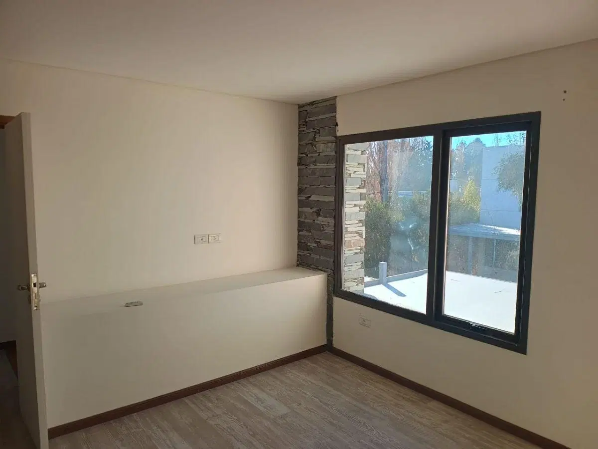 Hermoso Duplex Barrio Lomas de Terrada 5