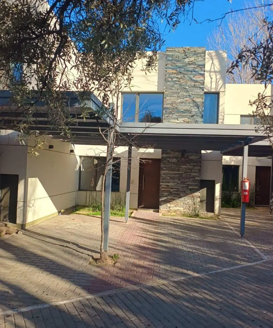 Hermoso Duplex Barrio Lomas de Terrada 2
