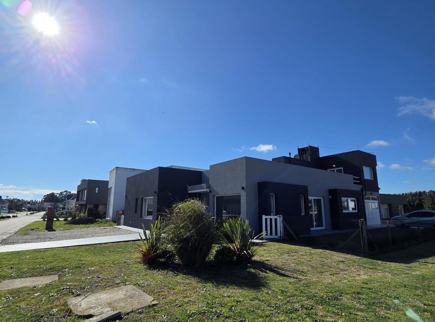 Foto de Venta Casa Barrio Tierras del Mar, imagen 1