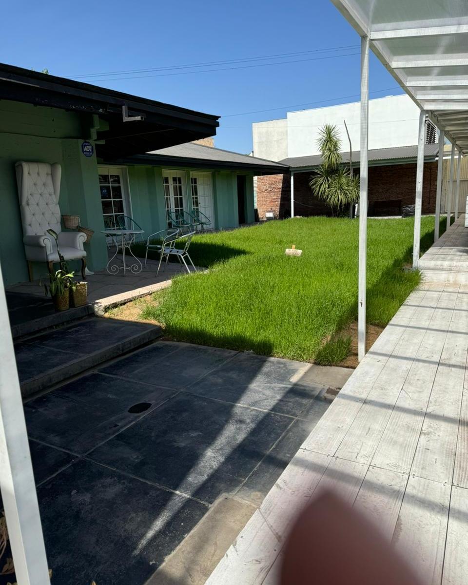 Local Comercial en Av Rafael Nuñez Esq Pizarro 2