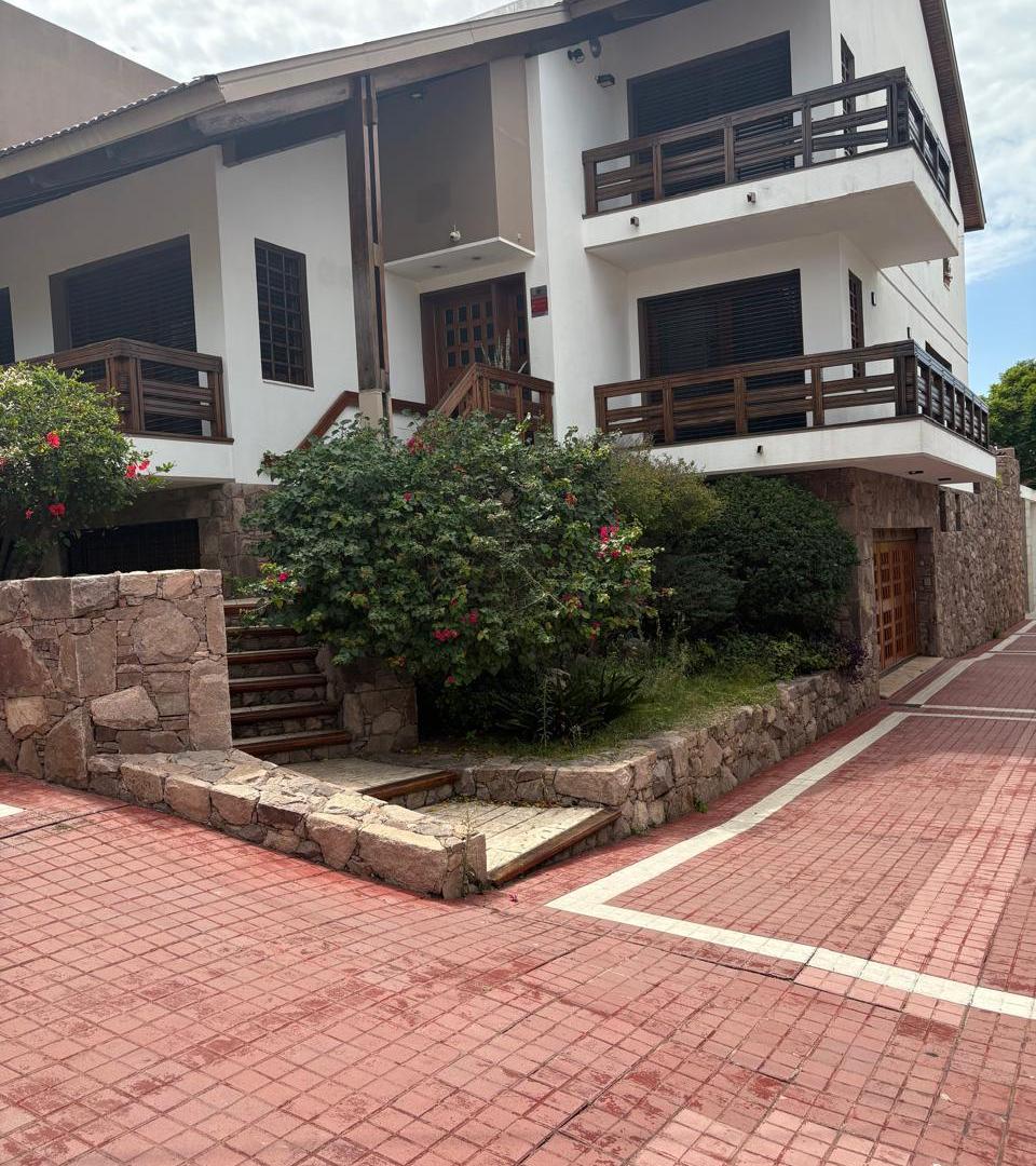 Se vende casa en Barrio Cofico
