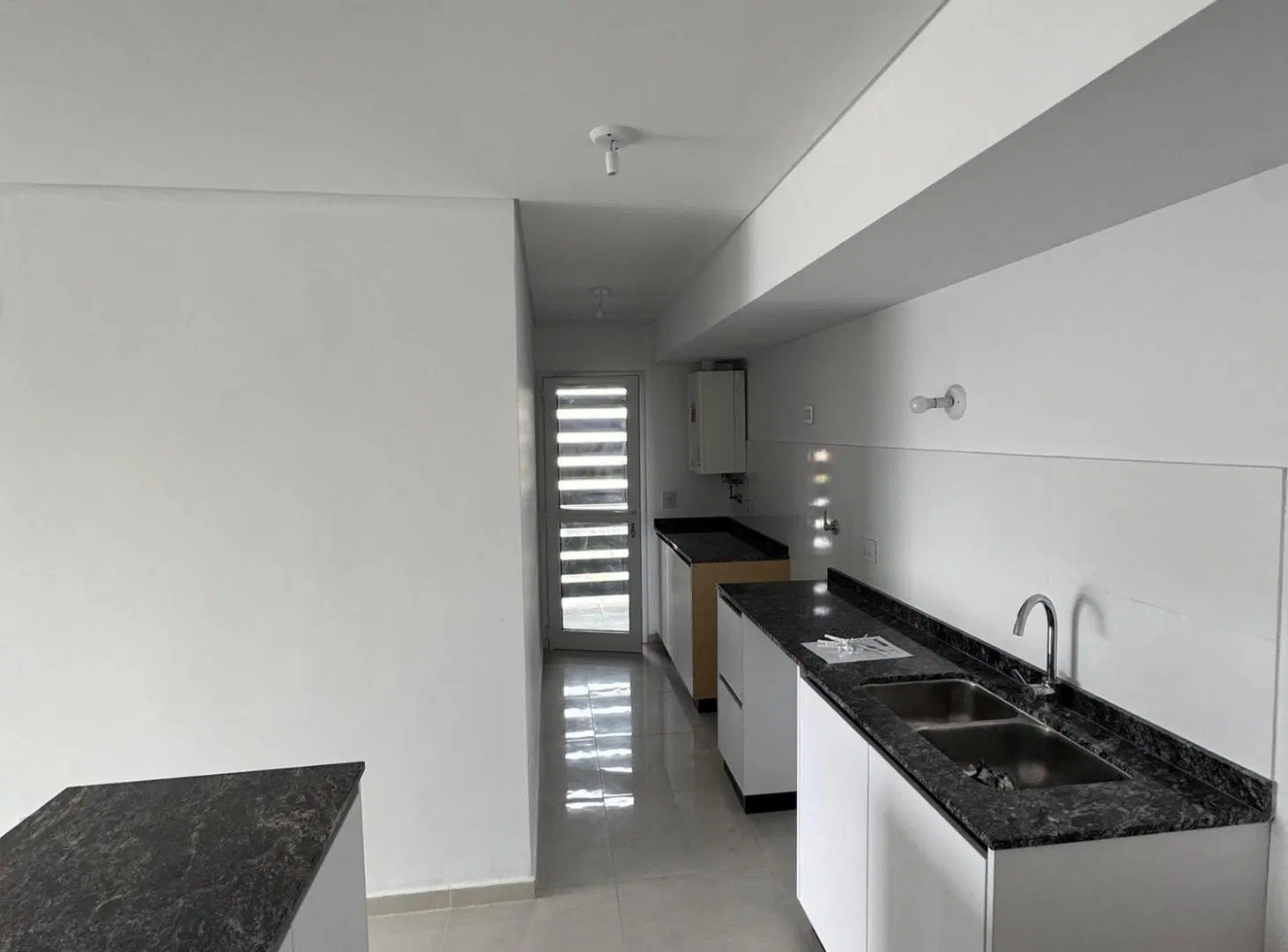 Departamento 2 Dormitorios en NOBU TOWN con Balcón, Asador y Suite 3