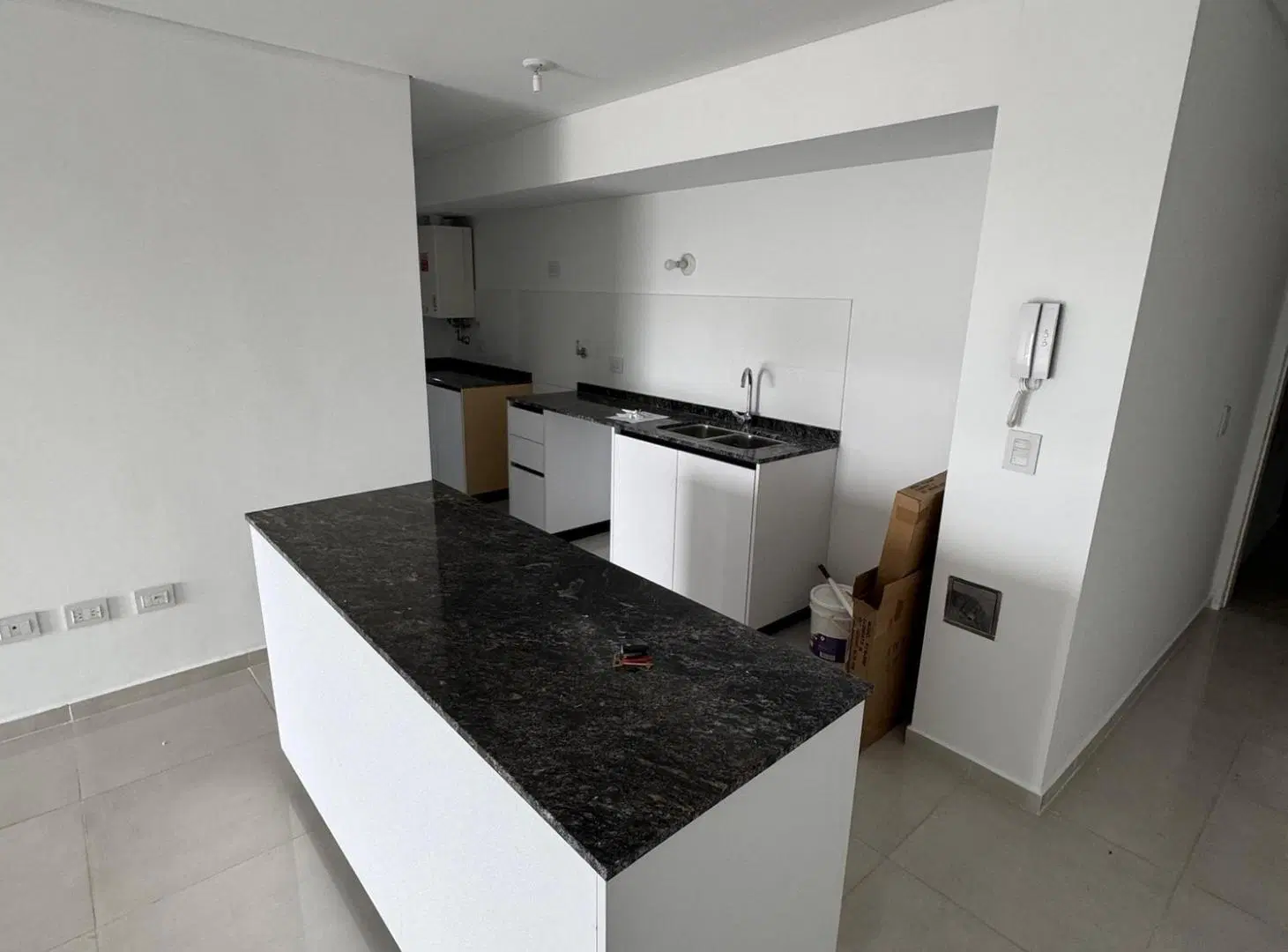 Departamento 2 Dormitorios en NOBU TOWN con Balcón, Asador y Suite 5