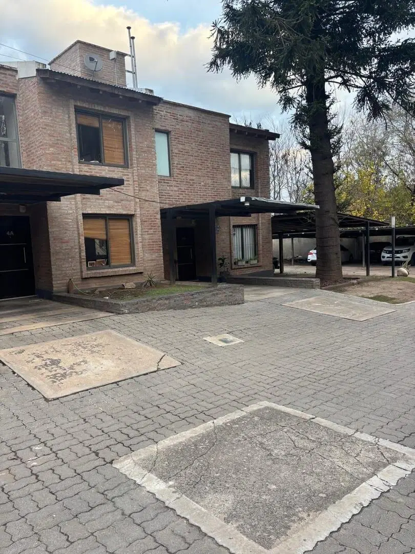 Venta duplex en Recta Martinolli al 8600 4