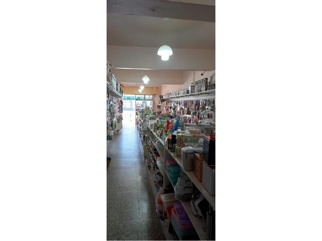 Local en Munro sobre Av. Mitre