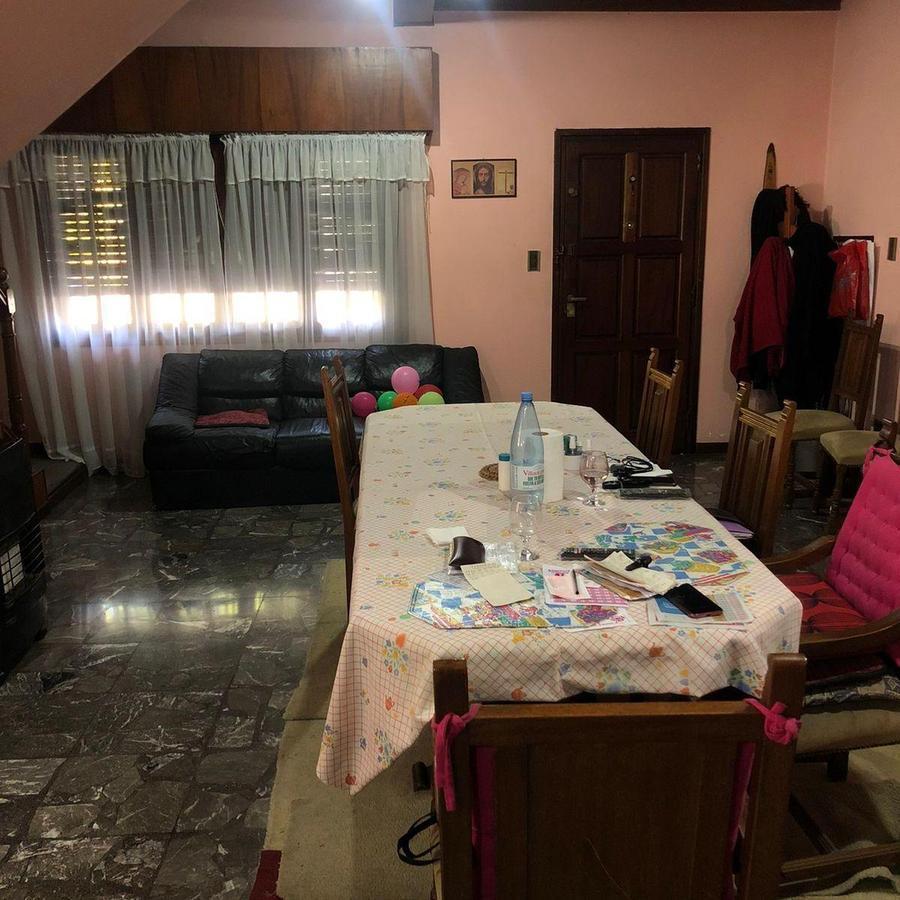 Exelente Vivienda Multifamiliar en Munro 1