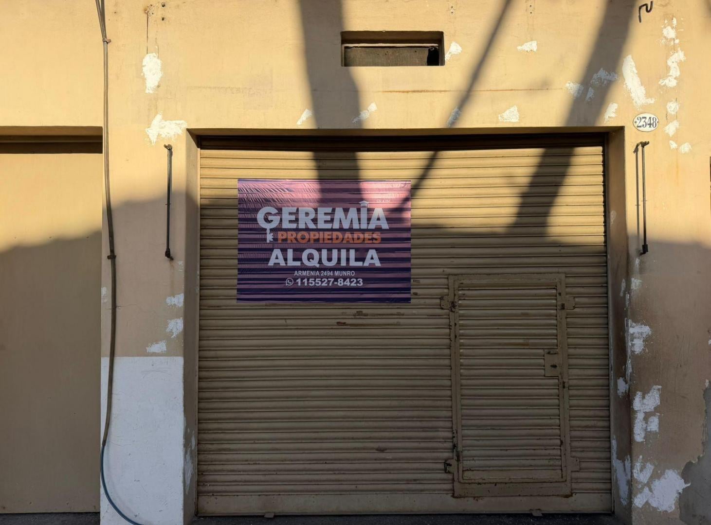Local en Munro-Este