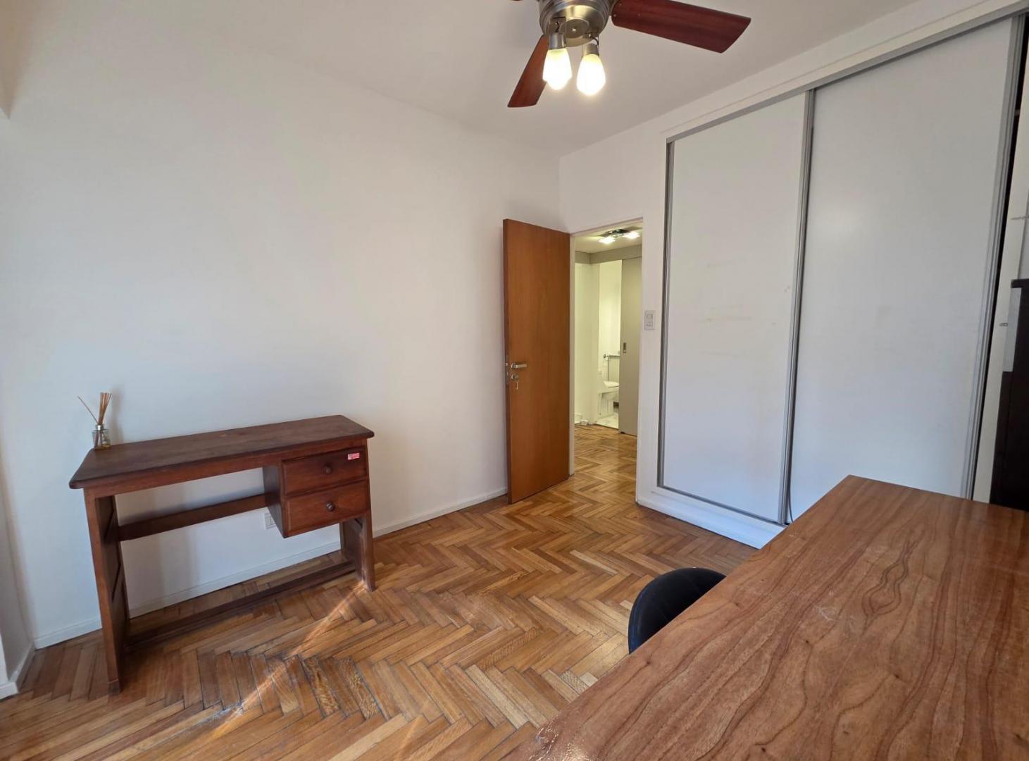 Foto de VENTA Departamento 3 Ambientes con Balcón y Cochera, Villa Urquiza, imagen 3