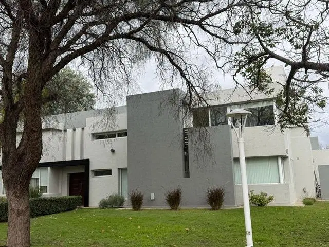 Córdoba - Villa Allende -  San Isidro - Sobre Bv. principal Mza. 40 8