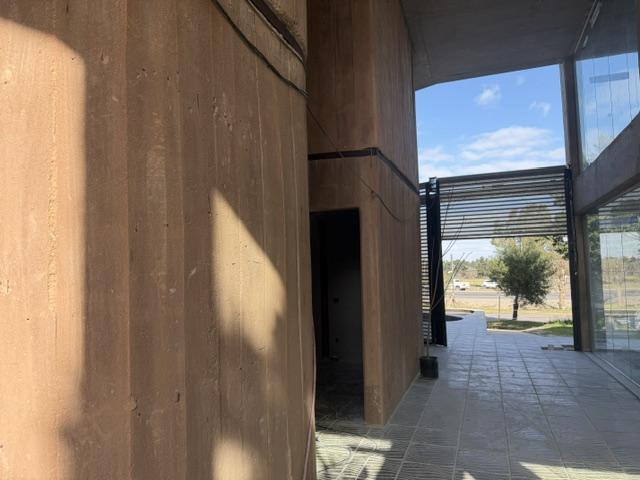 Foto de Córdoba - Villa Allende - H Allende - Colectora Padre Lucchesse, imagen 5