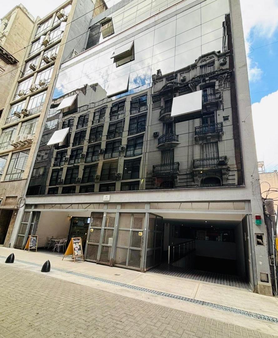 Departamento sobre peatonal Tucumán