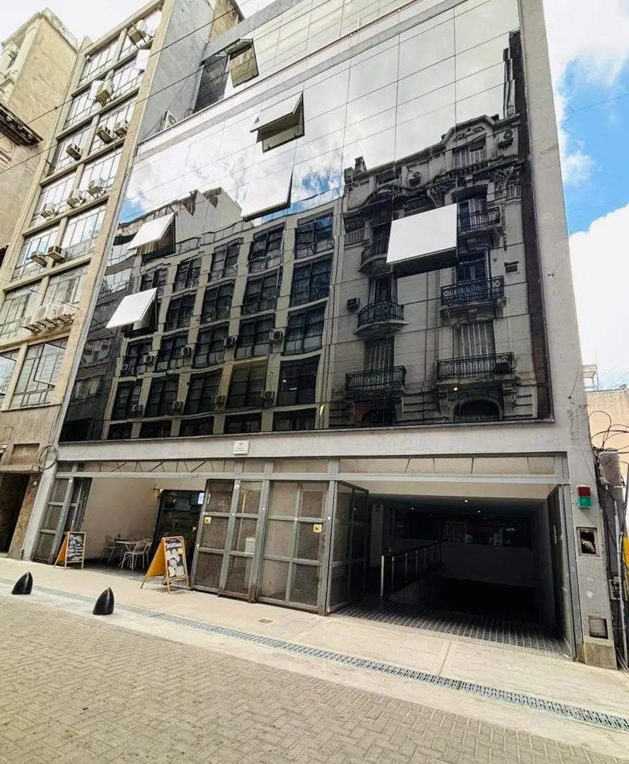 Departamento sobre peatonal Tucumán 2