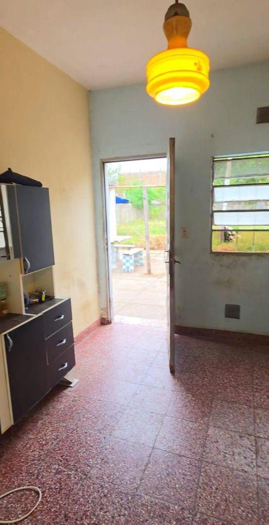 Foto de OPORTUNIDAD CASA A REFACCIONAR USD 40.000 Casa con 3 dormitorios y 350, imagen 3