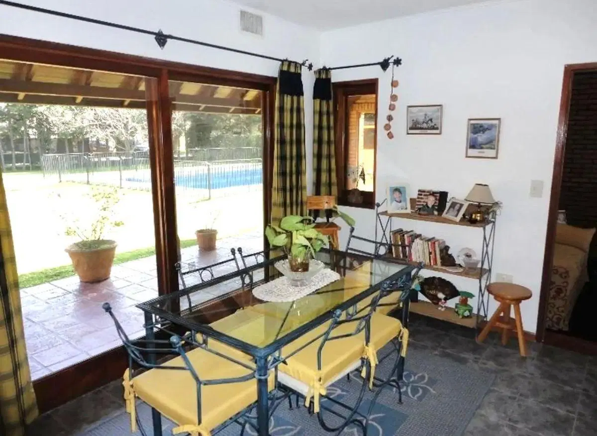 Casa de categoría en Pilar del Lago, frente al golf y al lago 1