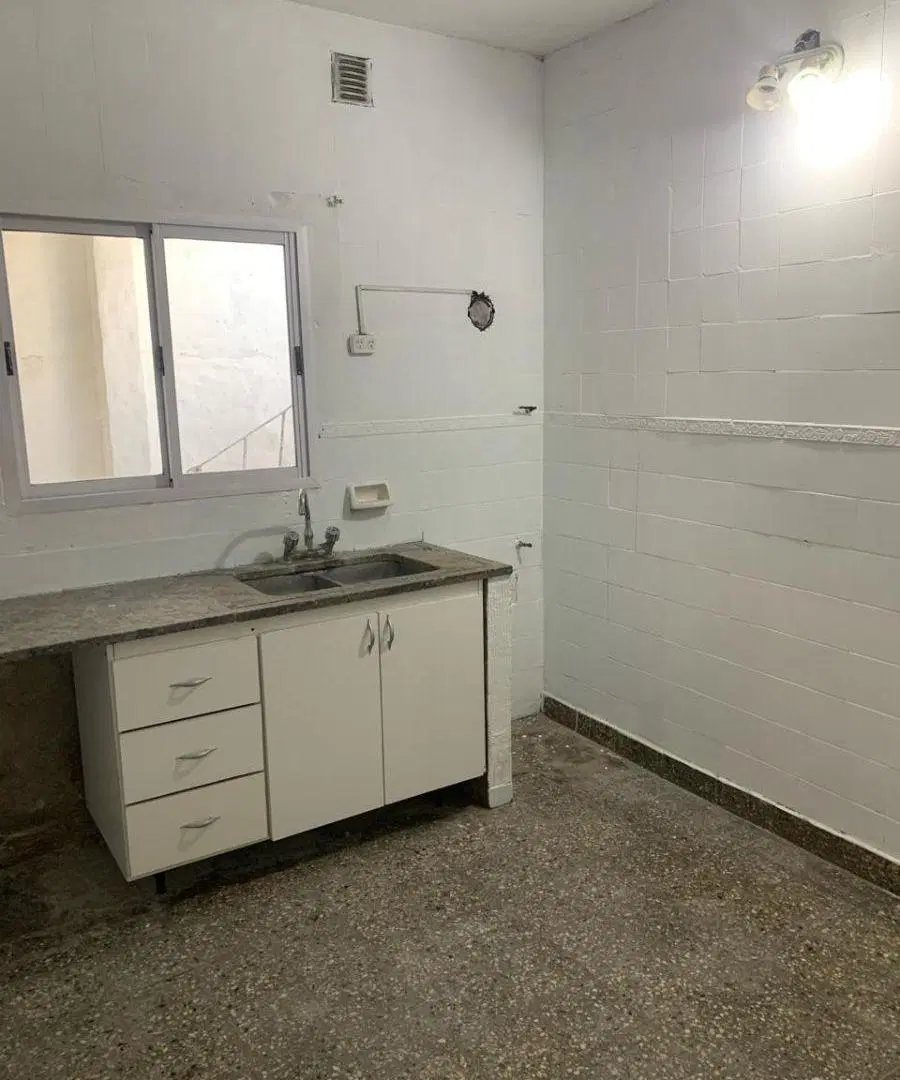Tres amb interno. Patio comprtido. Lavadero 4