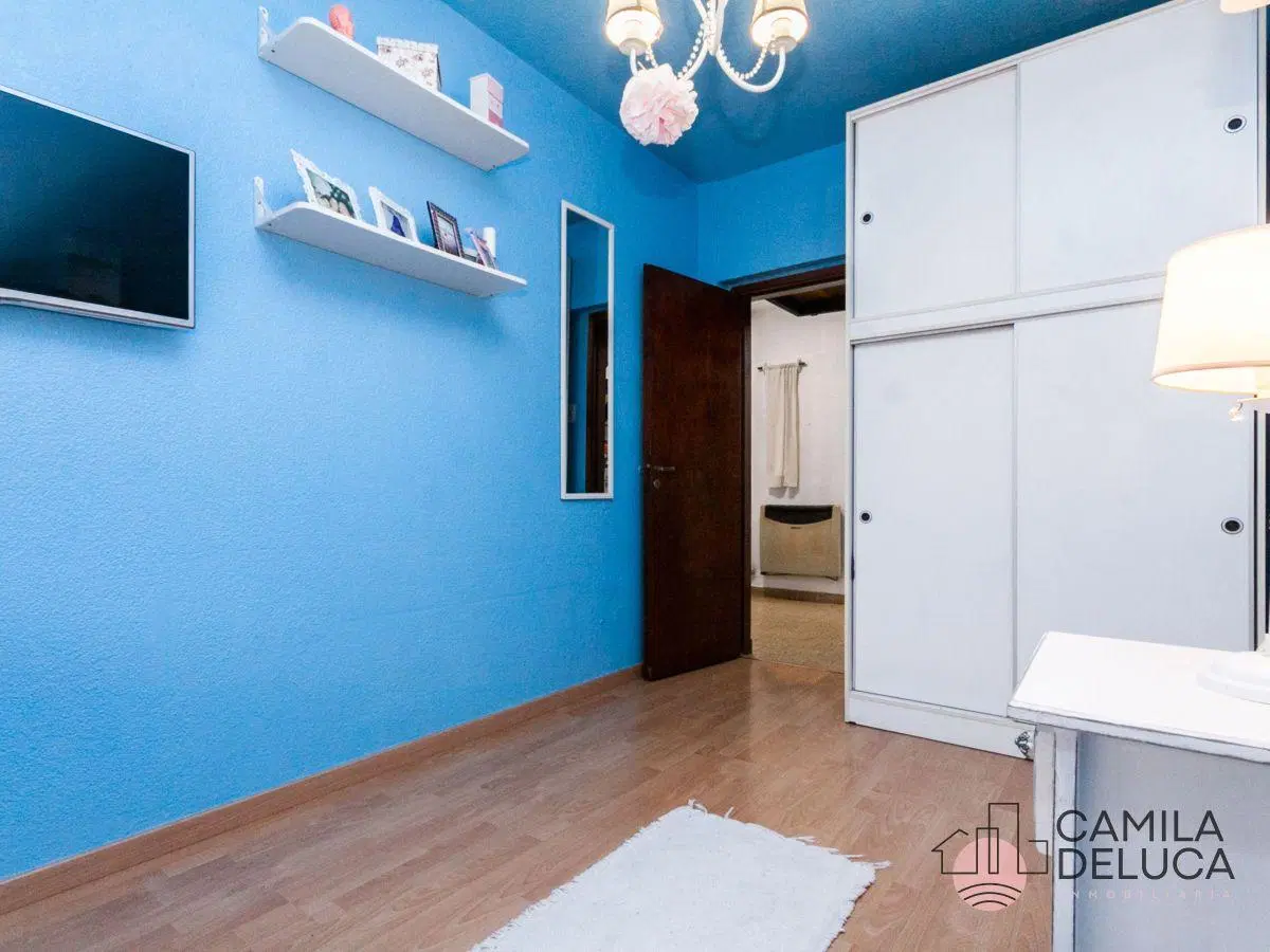 PH tipo casa con terraza, balcón y cochera en Venta - Banfield 8