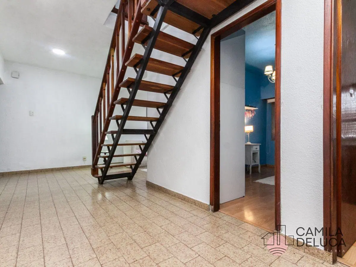PH tipo casa con terraza, balcón y cochera en Venta - Banfield 5