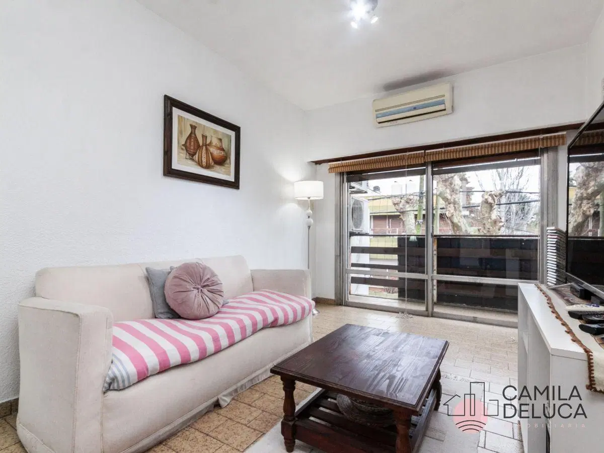 PH tipo casa con terraza, balcón y cochera en Venta - Banfield 1