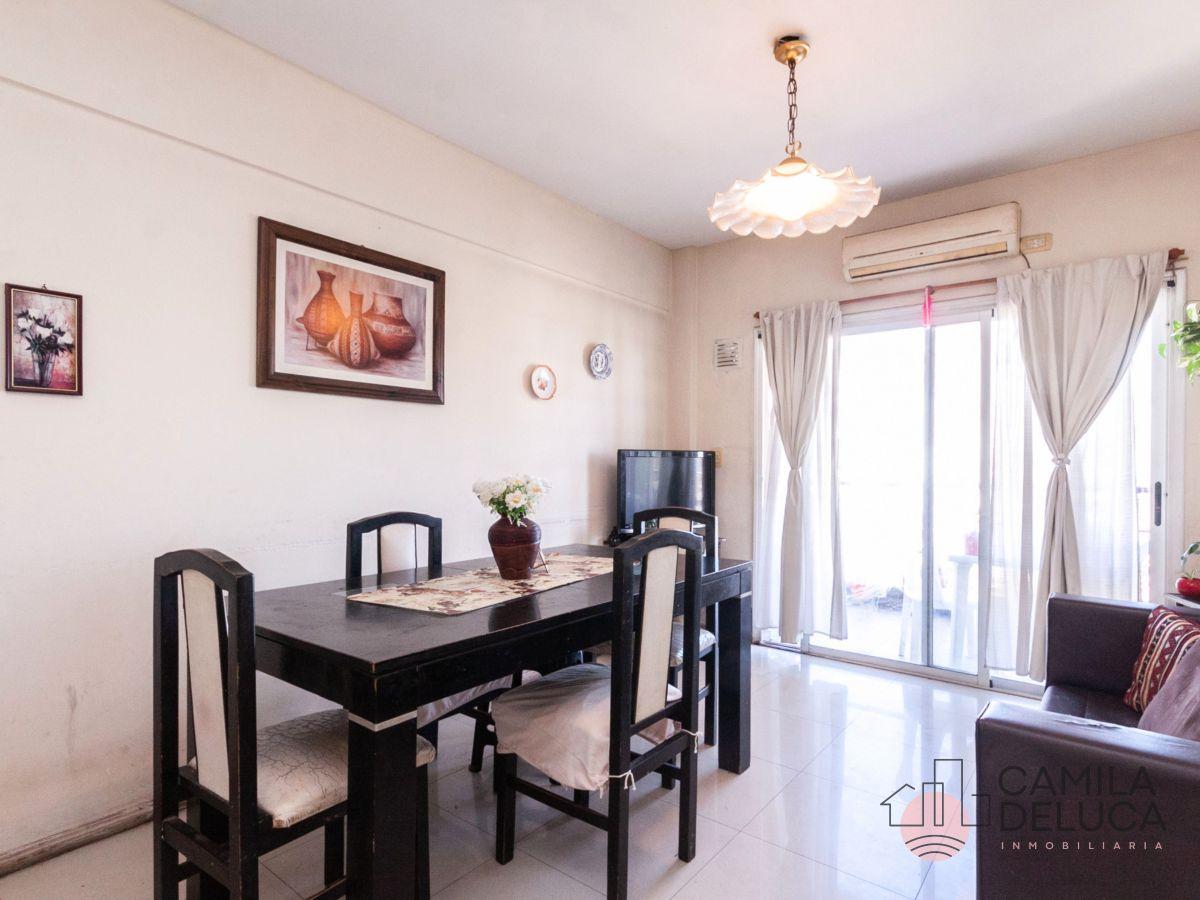 Foto de Venta 2 ambientes súper luminoso con balcón corrido en pleno Lanús Este, imagen 1