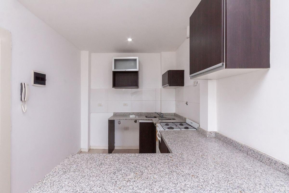 Foto de Departamento de 2 ambientes en alquiler con balcón, parrilla y cochera, imagen 3