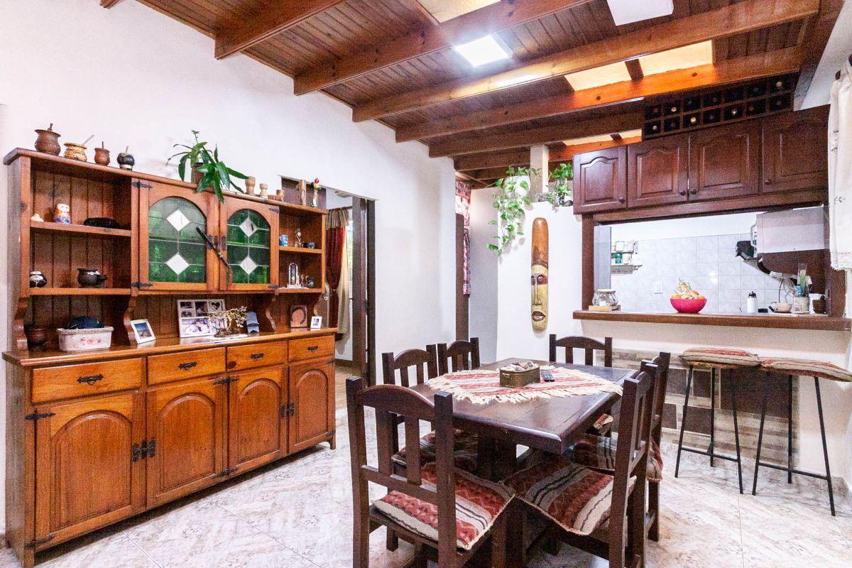 Foto de PH 4 ambientes en venta con terraza y quincho en Remedios de Escalada, imagen 2