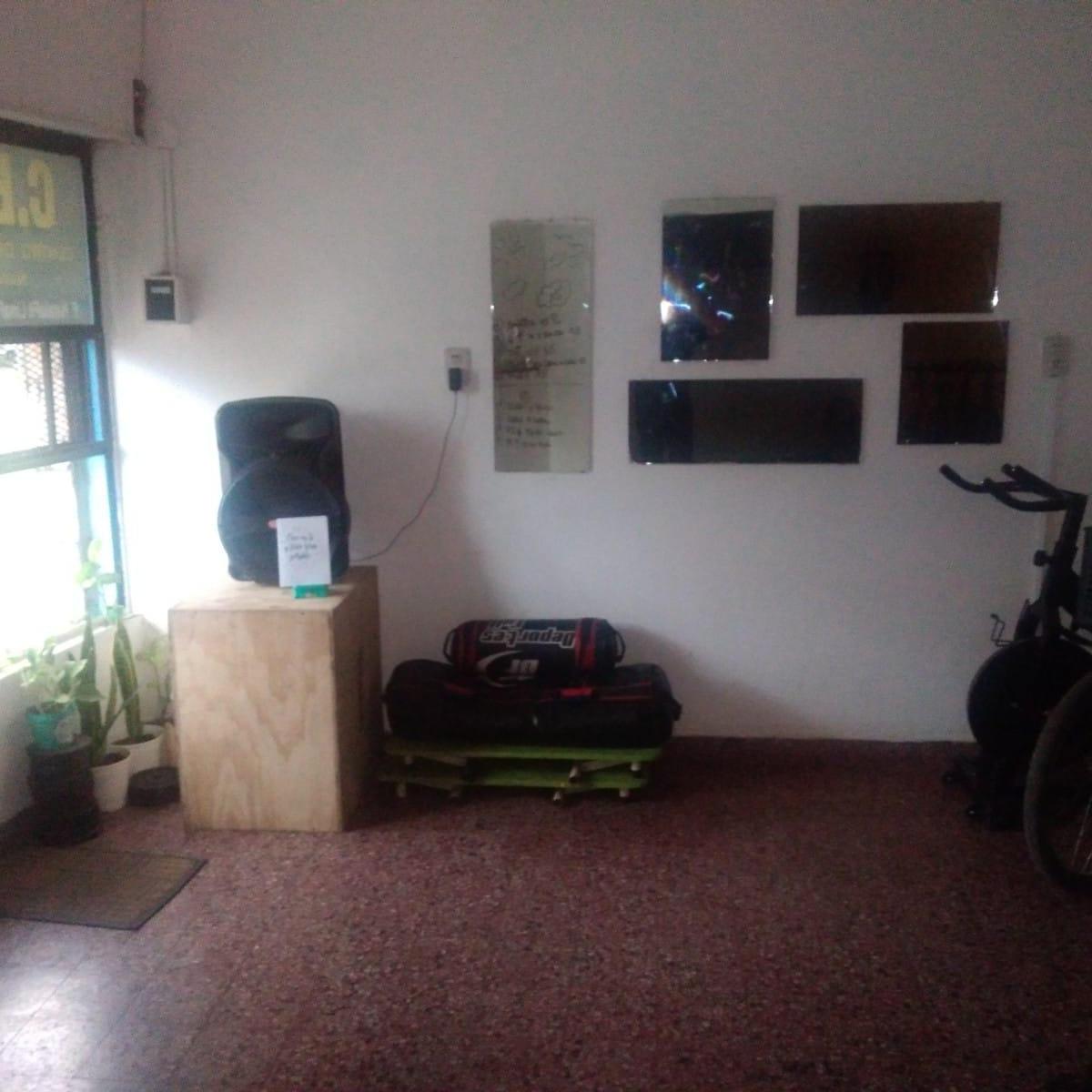Foto de LOCAL EN VENTA, SOBRE IMPORTANTE AV. EN R. CALZADA!!!!!!!!!!!, imagen 5