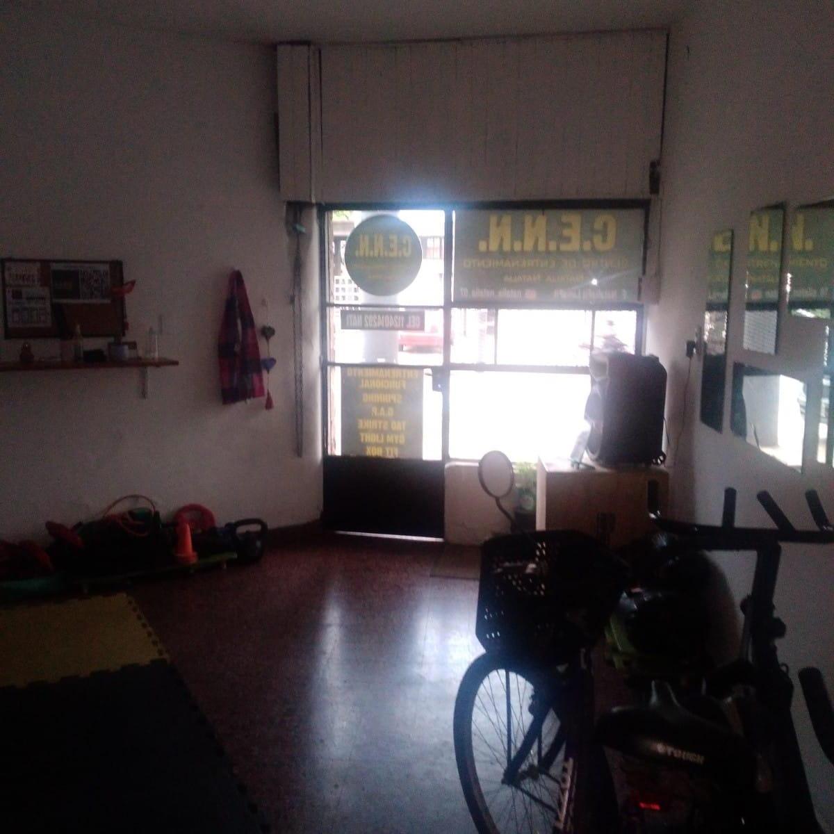 Foto de LOCAL EN VENTA, SOBRE IMPORTANTE AV. EN R. CALZADA!!!!!!!!!!!, imagen 3