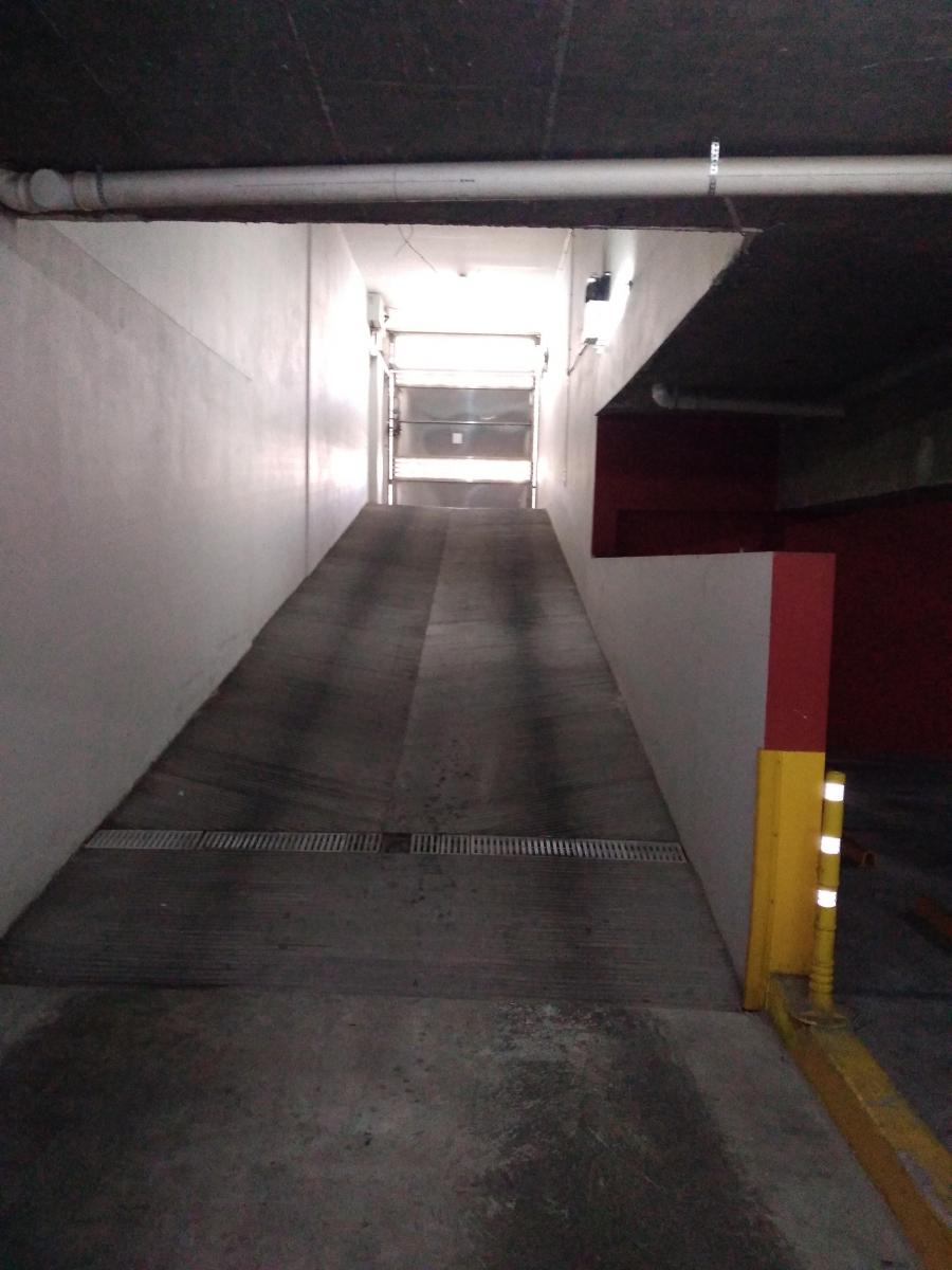Foto de ULTIMAS COCHERAS EN FONROUGE N° 450 LOMAS DE ZAMORA., imagen 5